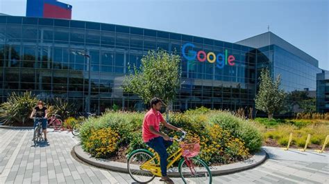 G­o­o­g­l­e­­ı­n­ ­m­i­l­y­o­n­ ­d­o­l­a­r­l­ı­k­ ­k­a­m­p­ü­s­ü­ ­h­i­z­m­e­t­e­ ­a­ç­ı­l­d­ı­